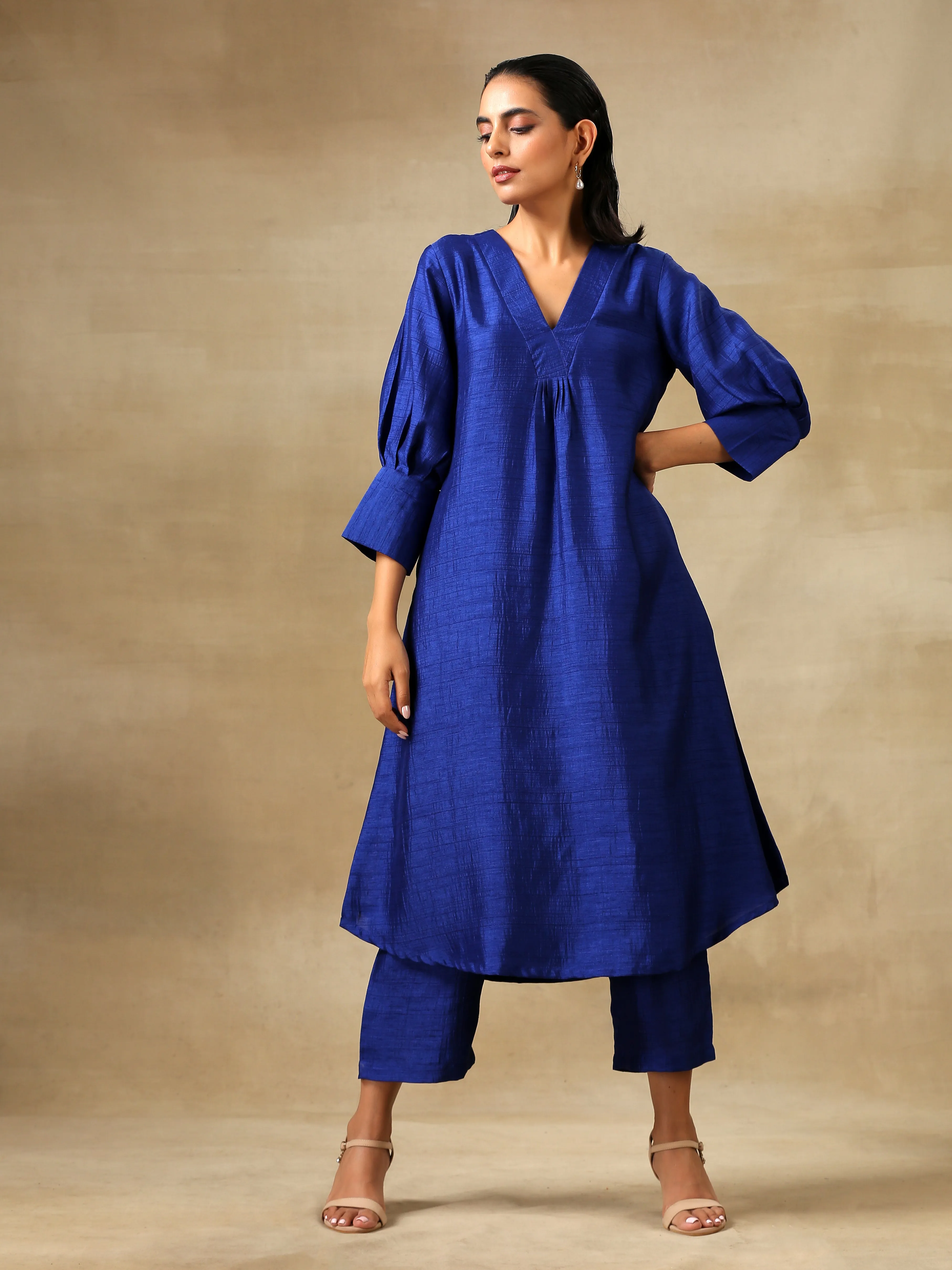 Blue Textured Silk Puff Sleeve Kurta Pant Set