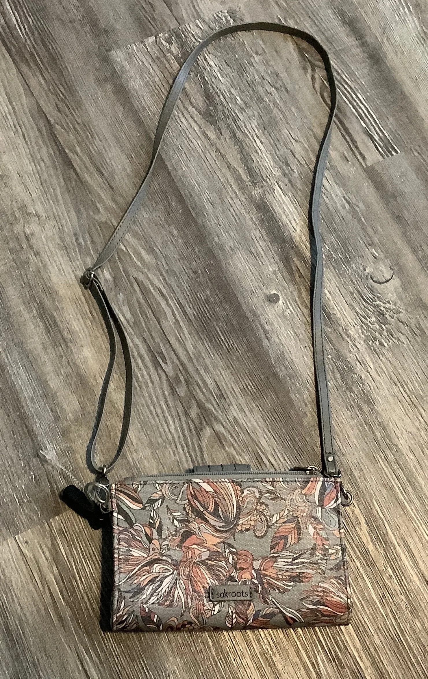 Crossbody By Sakroots  Size: Small