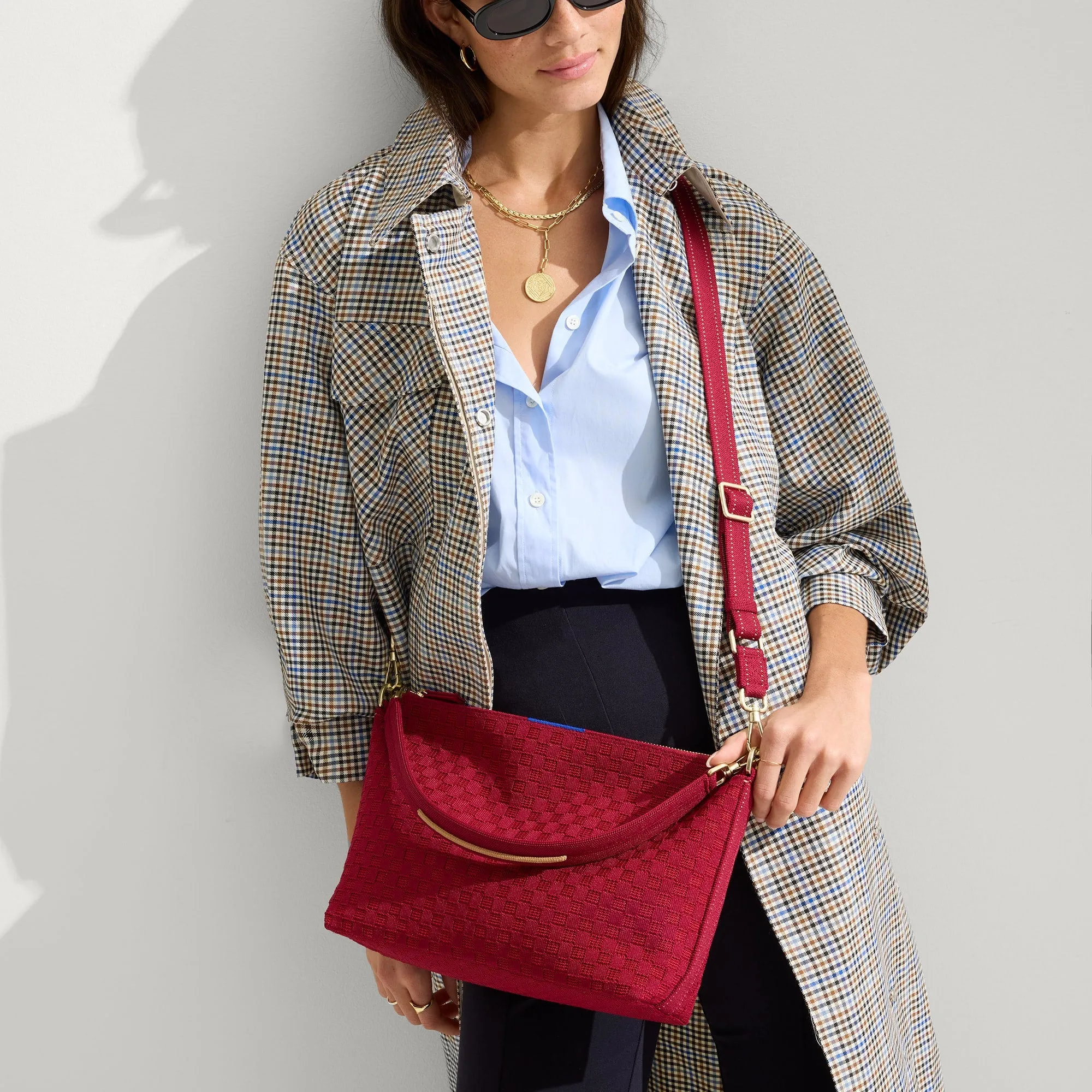 The Daily Crossbody - Cranberry